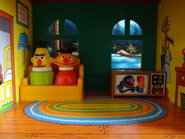 Bert and Ernie / Retro Toy